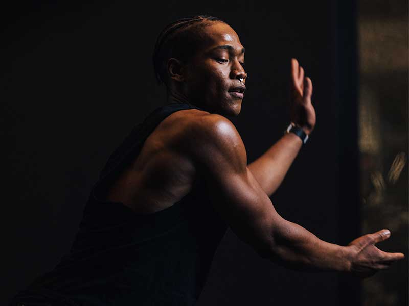 Bedeutung und Wirkung von Qi-Gong, Qi-Gong im Workout, Qi-Gong-Übungen für Anfänger:innen + FAQ,