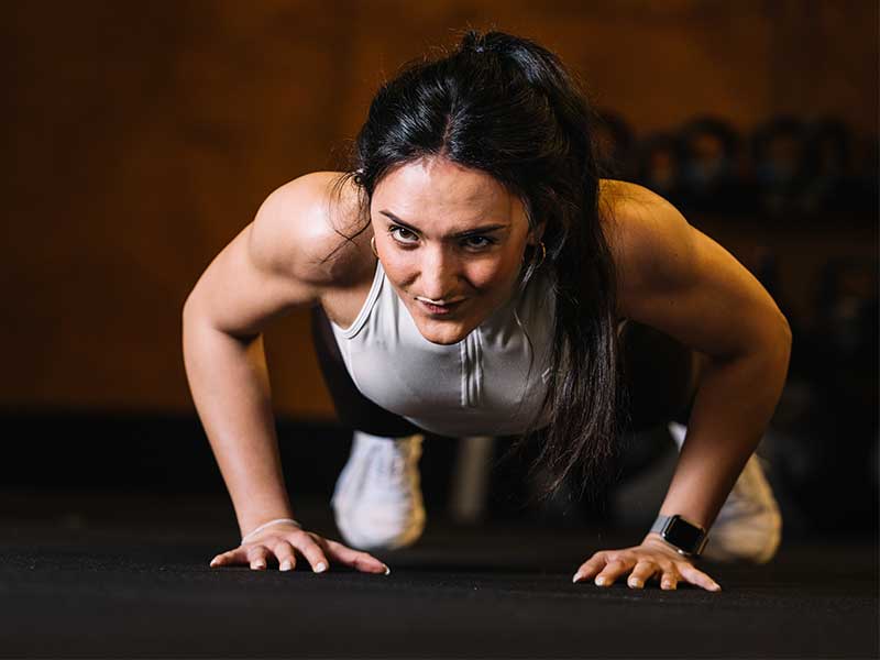 Liegestütze sind das perfekte Prep-Workout, um den Handstand zu lernen.
