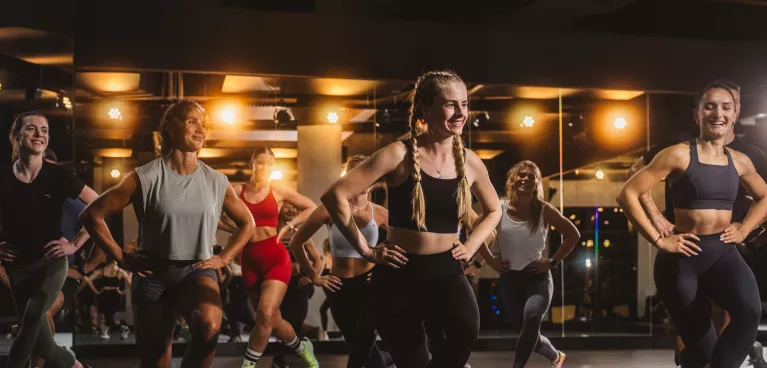 LES MILLS GRIT BODYATTACK® Kurs bei Fitness First