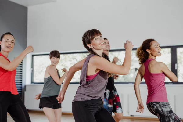 Zumba Fitness Kurse bei Fitness First
